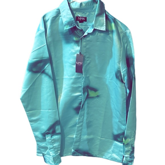 Boohoo Man Long Sleeve Satin Heart Hands Shirt - Picture 3 of 16